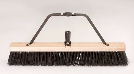 BVS-6024C BALAI BROSSE 24'' FIBRE RIGIDE INCLUS ENTRECROISE ET MANCHE DE 60''