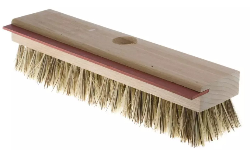 AG-336 BROSSE A RÉCURER AVEC RACLOIR 11''